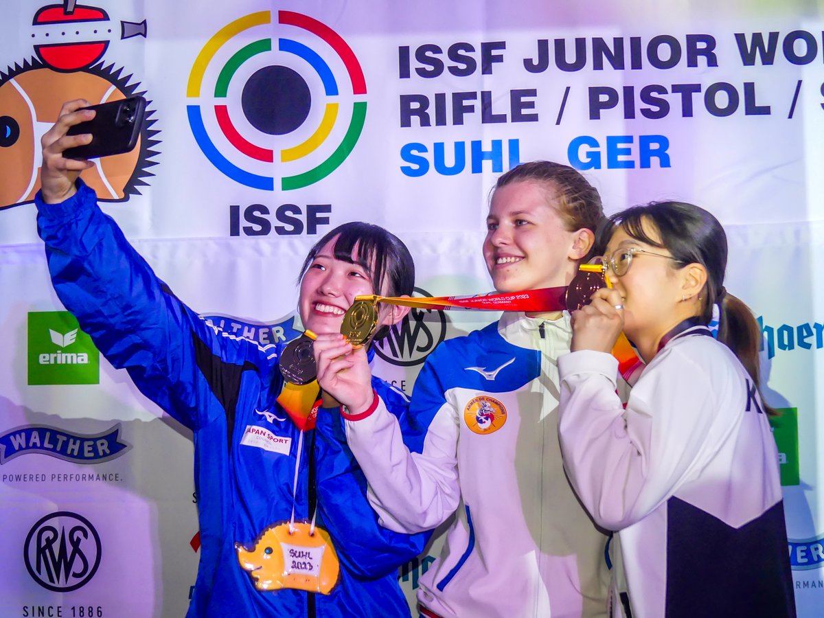 Zum 28. Mal findet der Junioren Weltcup in Suhl statt. Die weltbesten Nachwuchs-Schützen messen sich vom 20. bis 26. Mai im thüringischen Schießsportzentrum.
Zur internationalen Bedeutung des Junioren-Weltcups 👉 tinyurl.com/46envnfr