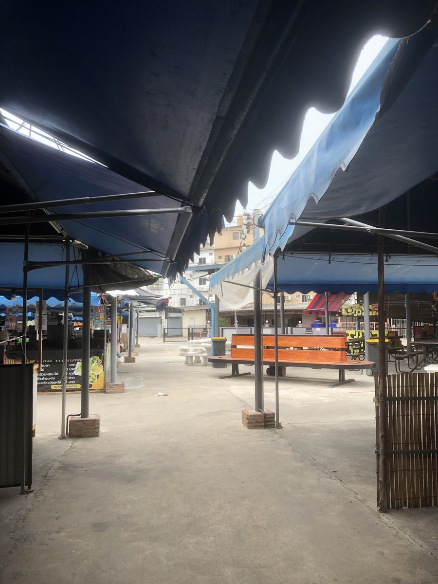 SS PPUUTT tweet media