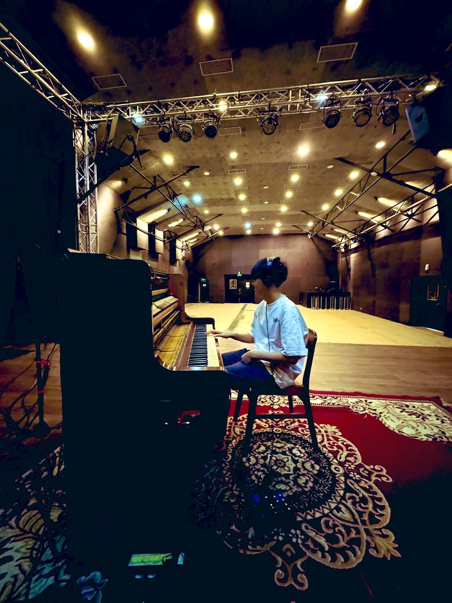 davidbayu's tweet image. Acoustic piano recording session 

@erikson_jayanto