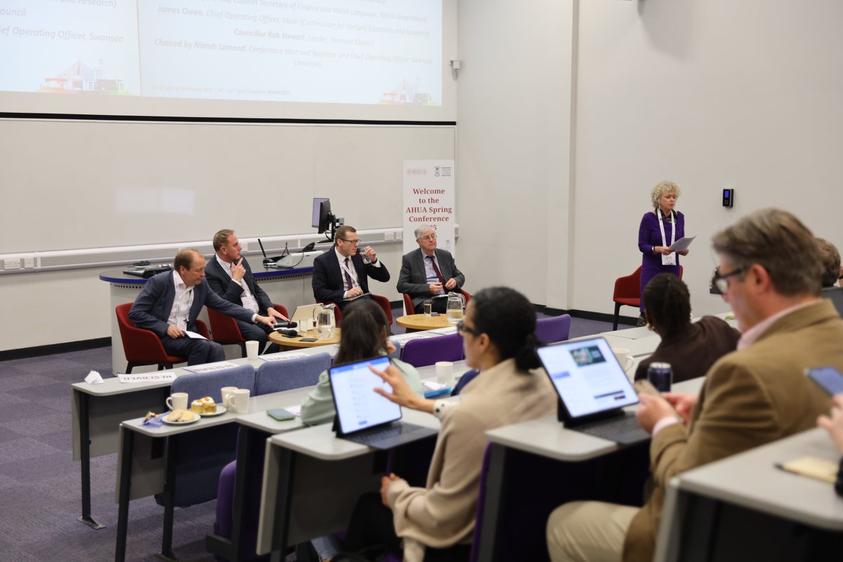 A fantastic couple of days hosting the AHUA Spring Conference at the Bay Campus! 🌊 The two day conference saw candidates staying in our on-site accommodation, having workshops in our multiple rooms and dinner in The Great Hall 📷