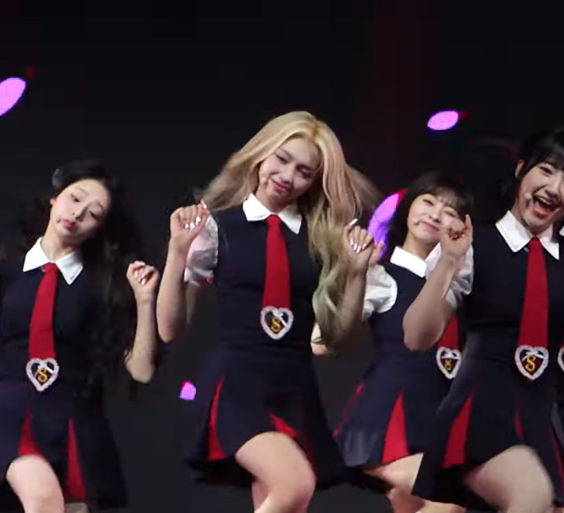 LadyAshixx's tweet photo. Not gonna lie… Gehlee’s expressions in “DDANG!” took me on a whole emotional rollercoaster 😭
Every frame? A moment. Every glance? A statement.
I LIVED through that dance video with her face alone!!
The power she holds?? Unreal.
#UNIS #GEHLEE #SWICY #DDANG #UNISComeback #FaceCardNeverDeclined