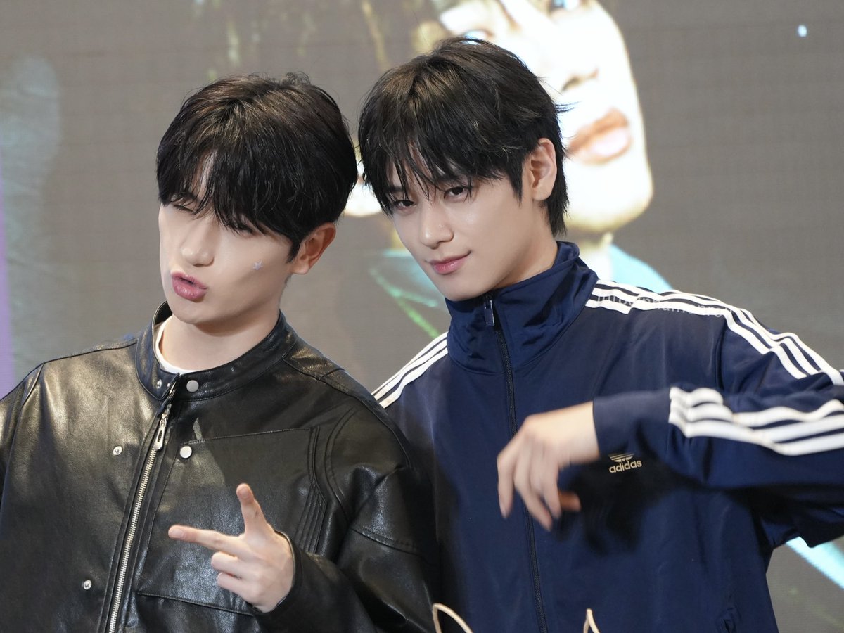 intostars25's tweet photo. 250415 Shanghai Fansign
#주연  #JUYEON #현재 #HYUNJAE  #THEBOYZ #더보이즈 https://t.co/ttSc5BR4m0