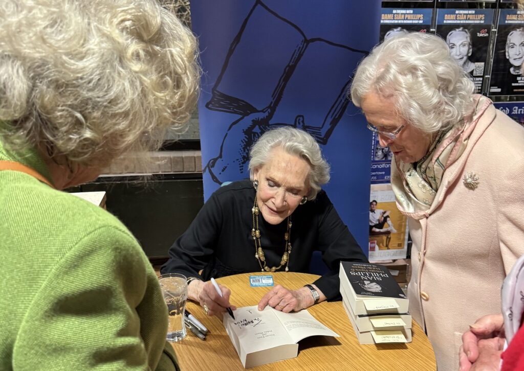 Taliesin Arts Centre (@taliesinswansea) on Twitter photo Diolch @Buzz_Magazine for the glowing review! 🌟 What a night with Dame Siân Phillips — full of laughter, warmth & standing ovations. A true Welsh icon. 👏
🔗 buzzmag.co.uk/evening-dame-s…
#DameSiânPhillips #BuzzReview #TaliMagic
<a href="/CliveConway/">Clive Conway</a> <a href="/CovertoCoverUK/">Cover to Cover</a> Diolch @Buzz_Magazine for the glowing review! 🌟 What a night with Dame Siân Phillips — full of laughter, warmth & standing ovations. A true Welsh icon. 👏
🔗 buzzmag.co.uk/evening-dame-s…
#DameSiânPhillips #BuzzReview #TaliMagic
<a href="/CliveConway/">Clive Conway</a> <a href="/CovertoCoverUK/">Cover to Cover</a>