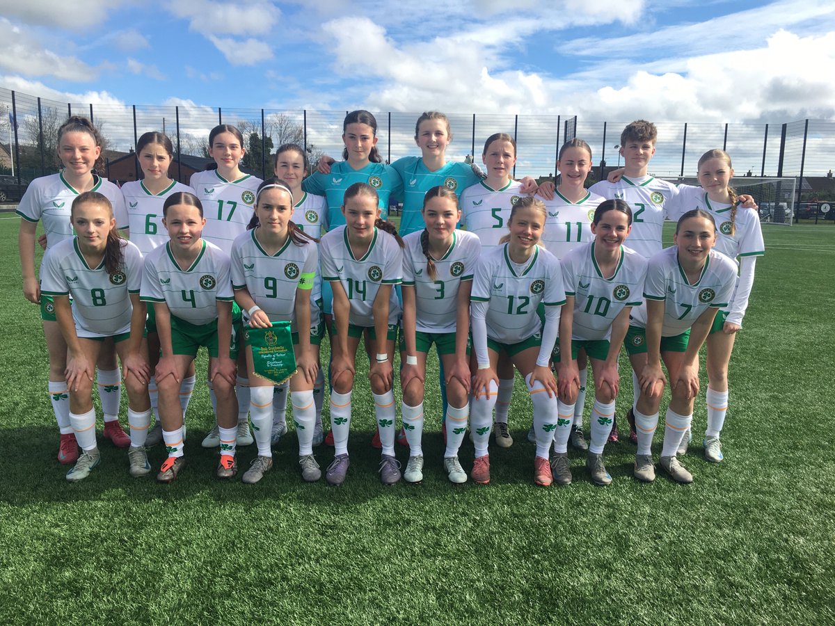 <a href="/GCCD_Nas/">Gaelcholáiste Chill Dara</a> <a href="/LoretoAbbey_/">Loreto Abbey Secondary School, Dalkey</a> <a href="/StMacDarasCC/">St. Mac Dara’s Community College</a> <a href="/scoilmhuirecos/">Scoil Mhuire Greenhill</a> <a href="/LarkinCDETB/">Larkin CC</a> <a href="/TCSTallaght/">Tallaght Community School</a> <a href="/EurekaSecondary/">Eureka Sec School</a> <a href="/FAIMunSchools/">Munster FAI Schools</a> <a href="/LeinsGirlsFAIS/">leinsterschoolsgirlsfai</a> <a href="/stleoscarlow/">St. Leo's College</a> 📸