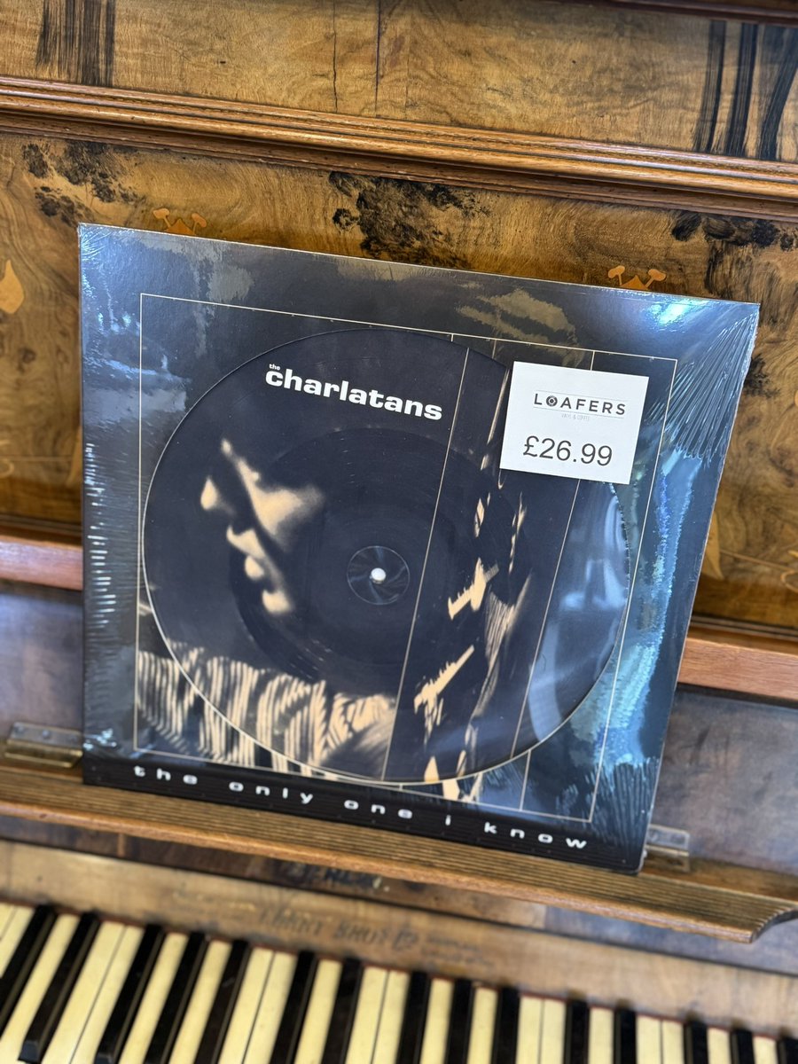 Loafers (@loafersvinyl) on Twitter photo 💥 Just 4 copies of this gleaming, iconic, timeless <a href="/thecharlatans/">The Charlatans</a> track left in stock from <a href="/RSDUK/">Record Store Day UK</a>
Get on it <a href="/Tim_Burgess/">Tim Burgess</a> ✊️
loafersvinyl.co.uk/products/tne-c…
🔝🎶☕️🍪✌️🍺🍷🙏💥 💥 Just 4 copies of this gleaming, iconic, timeless <a href="/thecharlatans/">The Charlatans</a> track left in stock from <a href="/RSDUK/">Record Store Day UK</a>
Get on it <a href="/Tim_Burgess/">Tim Burgess</a> ✊️
loafersvinyl.co.uk/products/tne-c…
🔝🎶☕️🍪✌️🍺🍷🙏💥