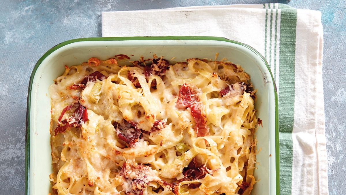 Golden, cheesy, and packed with flavour!
This indulgent fennel and #ParmaHam bake is the ultimate comfort food—crispy, creamy, and irresistibly delicious.  Perfect for sharing, but we won’t judge if you keep it all to yourself! 😋