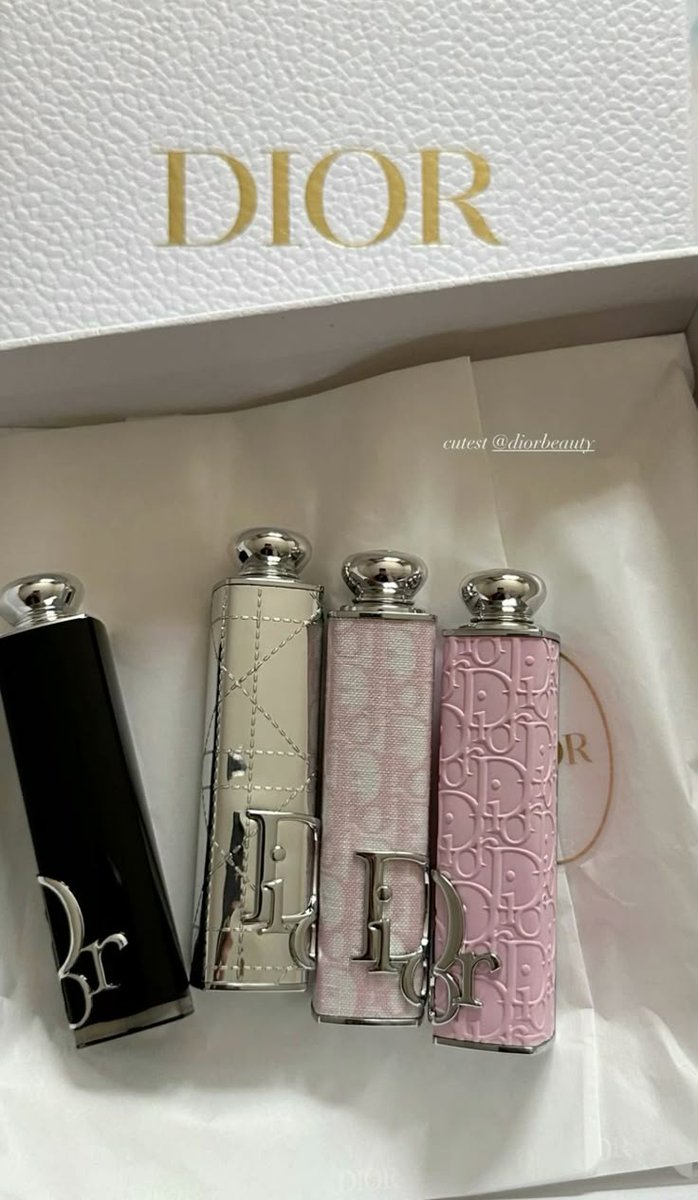 Outfit_Luxy's tweet photo. Dior lipstick https://t.co/7wpIyFlQ8z