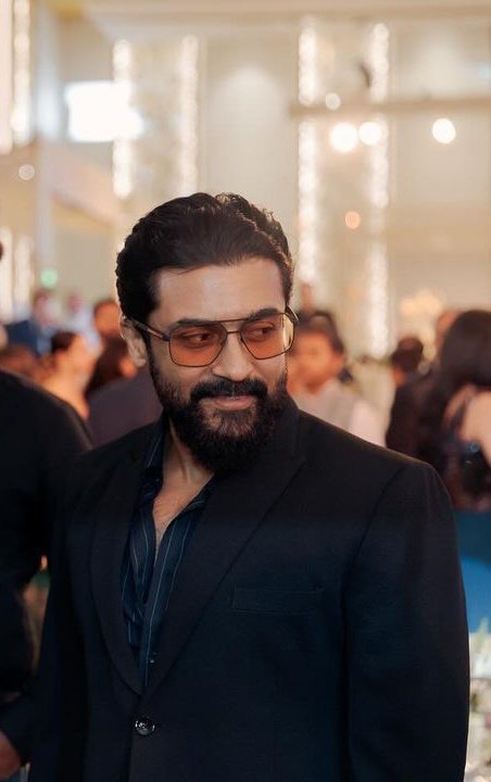 ஓய்வு முடிந்ததும் திரும்பி வந்தால், அரசனுக்கே இந்த அரியாசனம்💣🔥 

Red dragon ✅ 
Next Scorpion ⌛🔥

#Retro  #GoodBadUgly