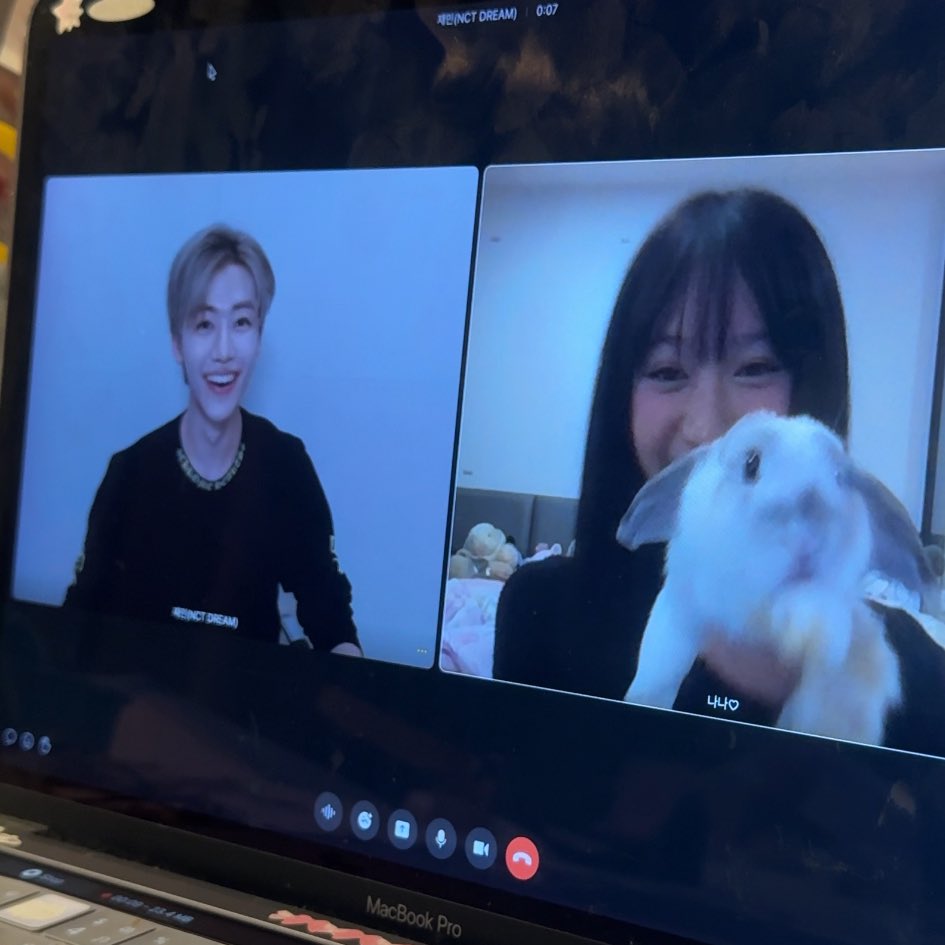 nanaaaadesu's tweet photo. nong jaemin’s BIGGEST fan = หวานใจ🤣🤣 https://t.co/C3UZDpQGOS