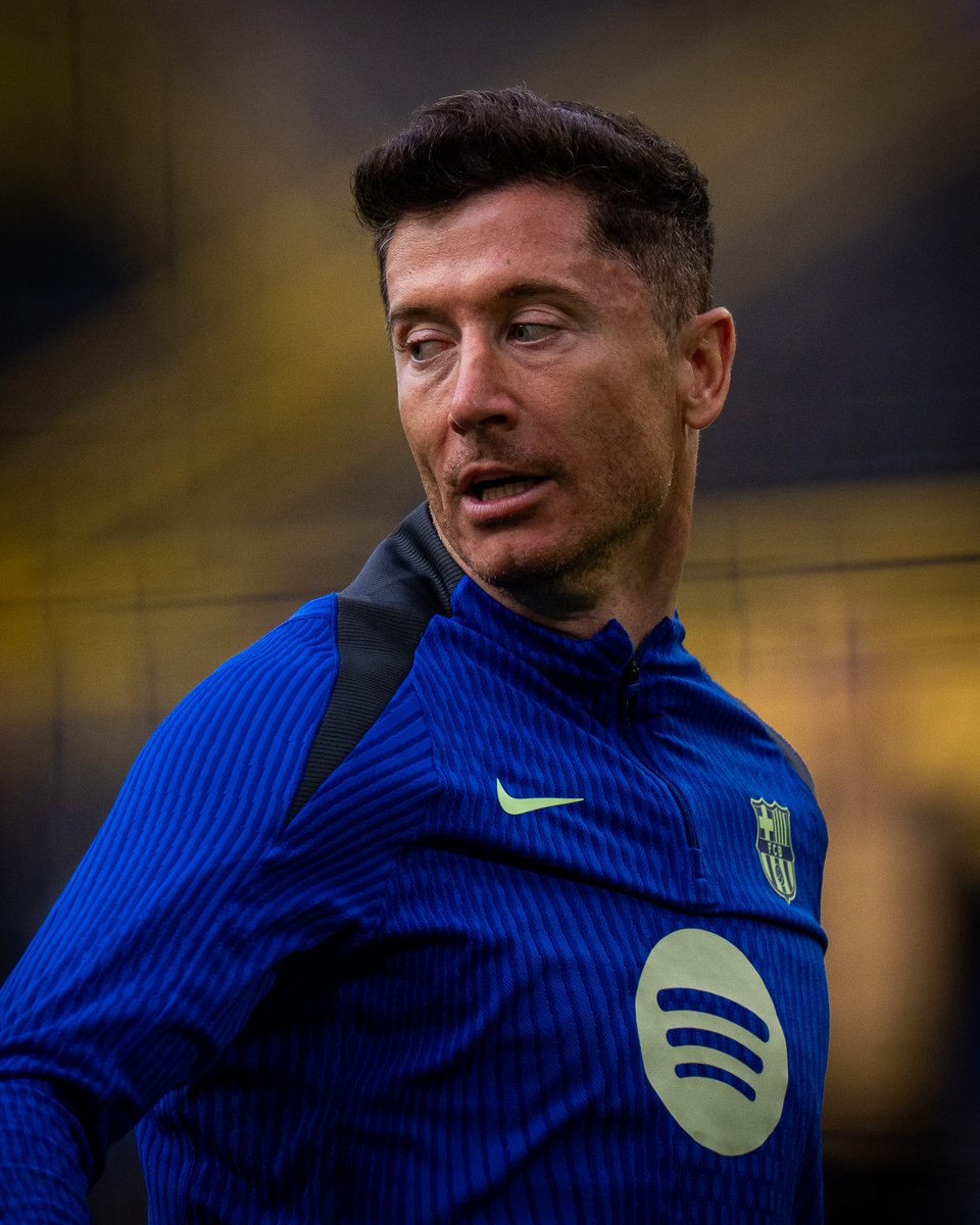 Esport Club (@esportclub) on Twitter photo A les 13h, per <a href="/esport3/">Esport3</a>, amb <a href="/Jordi_Sanuy/">Jordi Sanuy Bassa</a>
⚽️Prèvia Dortmund-Barça, amb <a href="/FrancescLatorre/">Francesc Latorre</a>
📚Presentem "En un momento dado", d'Oriol Rodríguez (<a href="/365d365e/">Oriol Rodríguez</a>) <a href="/Grup62/">Grup62</a>
🗣️La Queens i la Kings amb <a href="/iratividal/">Irati Vidal</a>
🍿Tertúlia: <a href="/JoanjosepPallas/">Joanjo Pallàs Martí</a>, <a href="/JoanPoquiEraso/">Joan Poquí</a> i <a href="/MariusCarol/">Màrius Carol Pañella</a> A les 13h, per <a href="/esport3/">Esport3</a>, amb <a href="/Jordi_Sanuy/">Jordi Sanuy Bassa</a>
⚽️Prèvia Dortmund-Barça, amb <a href="/FrancescLatorre/">Francesc Latorre</a>
📚Presentem "En un momento dado", d'Oriol Rodríguez (<a href="/365d365e/">Oriol Rodríguez</a>) <a href="/Grup62/">Grup62</a>
🗣️La Queens i la Kings amb <a href="/iratividal/">Irati Vidal</a>
🍿Tertúlia: <a href="/JoanjosepPallas/">Joanjo Pallàs Martí</a>, <a href="/JoanPoquiEraso/">Joan Poquí</a> i <a href="/MariusCarol/">Màrius Carol Pañella</a>
