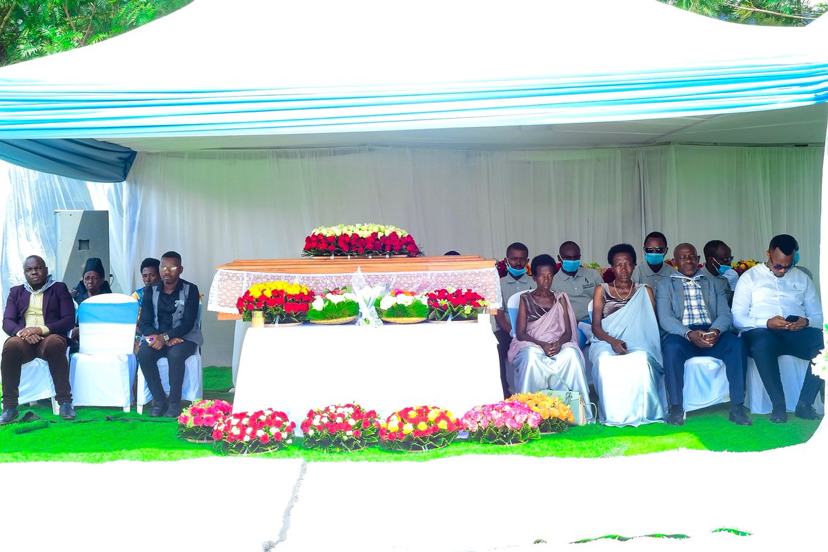 Muri iki gikorwa; abaturage bifatanyije na Hon.Deputé B.KALINIJABO, Umuyobozi w’ingabo muri @Rwandasouth, Perezida w’Inama Njyanama y’Akarere, abagize inama y’umutekano itaguye ku Ntara no ku Karere,[...]