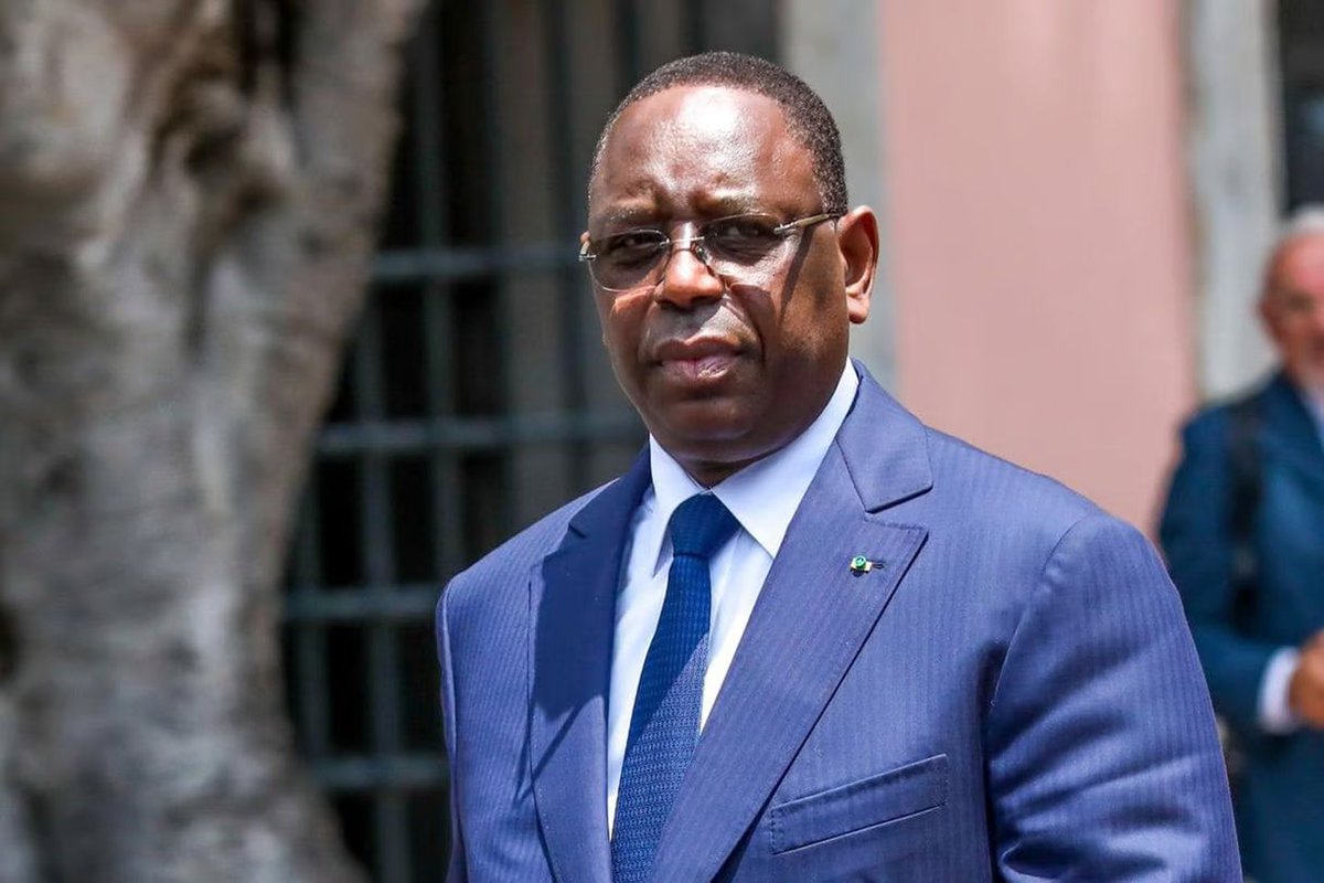 ViePubliqueSN's tweet photo. Le député Guy Marius Sagna a proposé à l'assemblée nationale la mise en accusation de l'ancien président Macky Sall, conformément aux dispositions de l’alinéa 1er de l’article 101 de la Constitution du 22 janvier 2001 et à la loi n°2002-10 du 22 février 2002 modifiée portant loi organique sur la Haute Cour de justice, pour des faits susceptibles de relever de la haute trahison dans le cadre de l’exercice de ses fonctions présidentielles