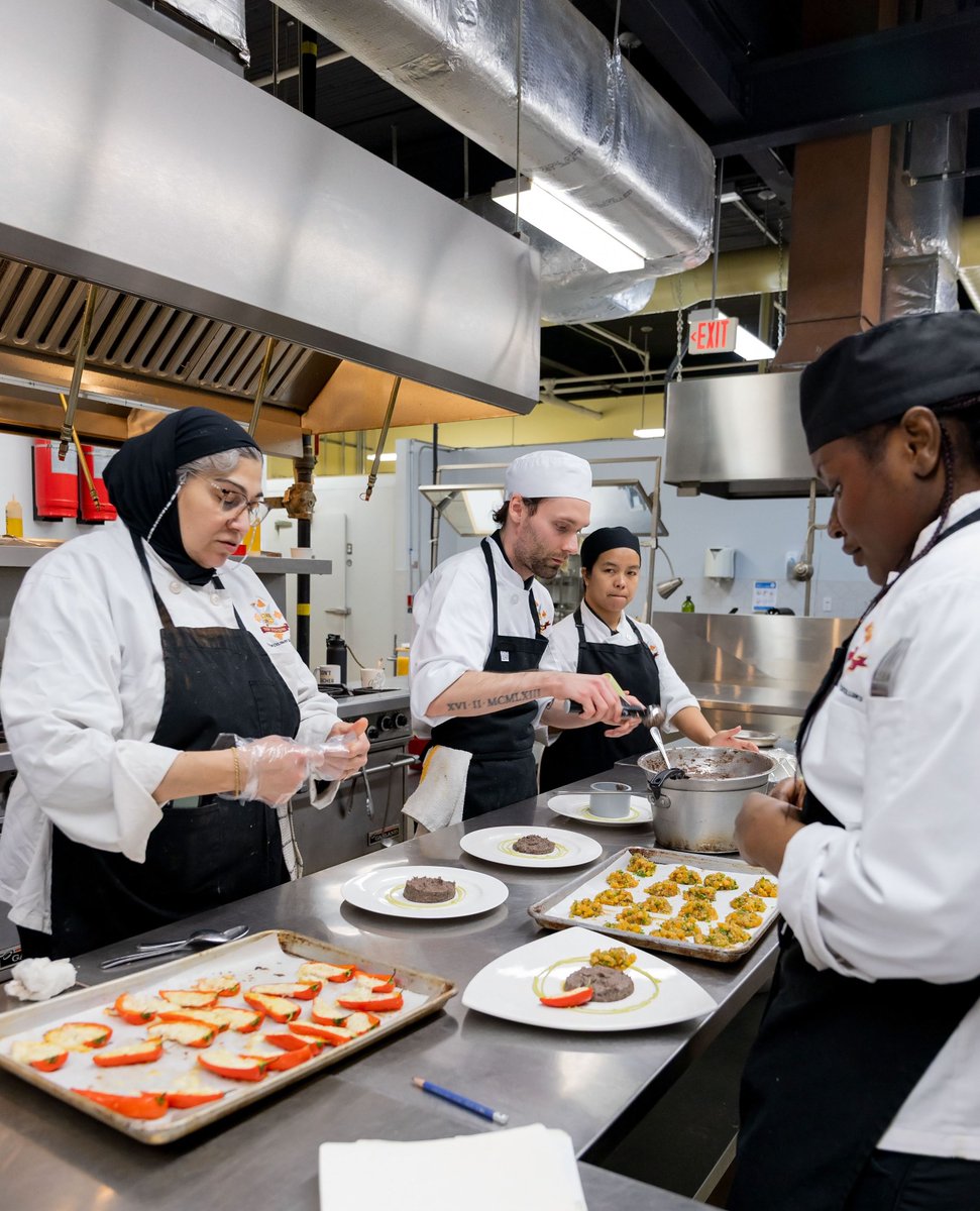 Small classes and hands-on learning!⁠
Get the education and attention you deserve! at Top Toques!⁠
⁠
#cheftraining #chef #chefschool #culinaryschool #food #kwawesome #studentchef #culinaryarts #college #futurechef #supportlocal #education #kweats #cheflife