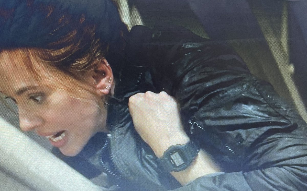 Black Widow filminde ajan saati olarak gördüğümde daha bi sevmeye başladığım o saat :)