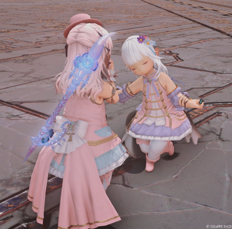 Myucha0x0's tweet photo. モブツアー待機してるとこにましろちゃんと同じ名前に同じミラプリのララちゃんがいる～ってフレから聞いて慌てて探すも、ツアーはじまっちゃってこっそり撮ることもできず(՞߹ - ߹՞)

ツアー終了後のフィールドで見つけて|дﾟ)ﾁﾗｯしてたらえもーとしてくれた～～～🥹かわいい…𝑩𝑰𝑮 𝑳𝑶𝑽𝑬 https://t.co/Llk9YC62SH