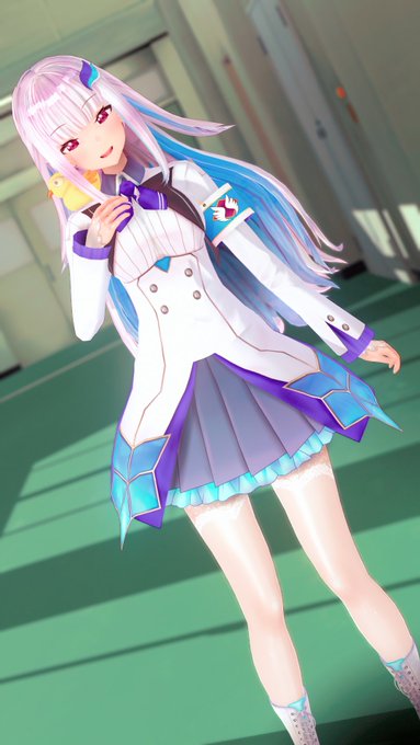 今日はいつもの青いソックスじゃないんだな～と思ってたらスゴいの着てくれてたlz様 