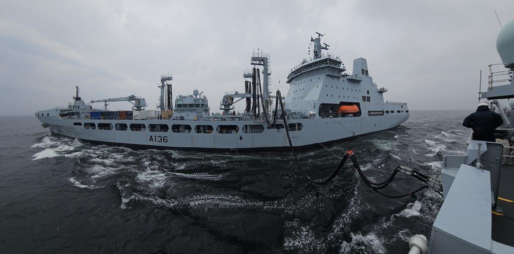 HMSStAlbans's tweet image. @HMSStAlbans On a wet overcast tuesday conducting the second day of successful RAS training with @RFATidespring