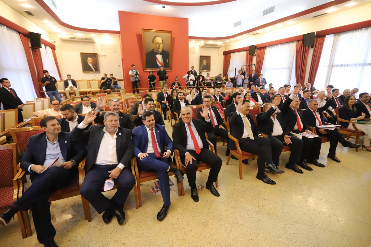 Nuevos afiliados a la ANR podrán participar de internas partidarias en 2026

Junta de Gobierno de <a href="/ANRParaguay/">ANR - Paraguay</a> aprobó propuesta del Pdte de Comisión de la Juventud, Abg. <a href="/JoseRoberttipy/">José Rodríguez Robertti</a> para dar inicio a campaña de afiliación masiva que se extenderá hasta el próximo 10 de junio