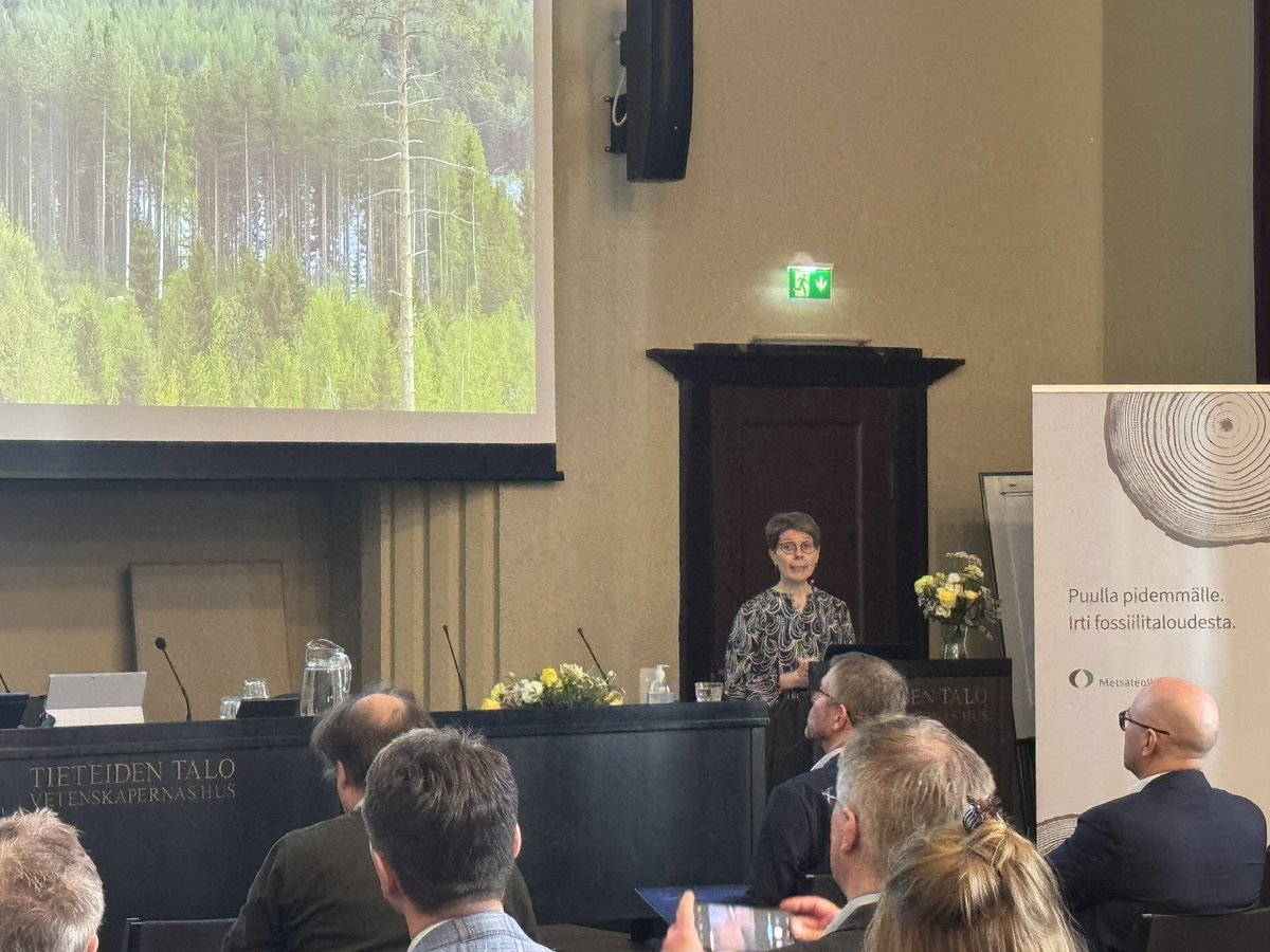 Metsäteollisuus (@metsateollisuus) on Twitter photo ”Kun tarkastellaan asiaa pitkällä aikajänteellä, aktiivinen ja oikeaan aikaan toteutettu metsänhoito on erittäin tärkeässä roolissa. Sillä pystytään samanaikaisesti lisäämään puuston kasvua sekä vahvistamaan metsien nieluja ja ilmastokestävyyttä” <a href="/niemi_karoliina/">Karoliina Niemi</a> jatkaa
#metsä ”Kun tarkastellaan asiaa pitkällä aikajänteellä, aktiivinen ja oikeaan aikaan toteutettu metsänhoito on erittäin tärkeässä roolissa. Sillä pystytään samanaikaisesti lisäämään puuston kasvua sekä vahvistamaan metsien nieluja ja ilmastokestävyyttä” <a href="/niemi_karoliina/">Karoliina Niemi</a> jatkaa
#metsä