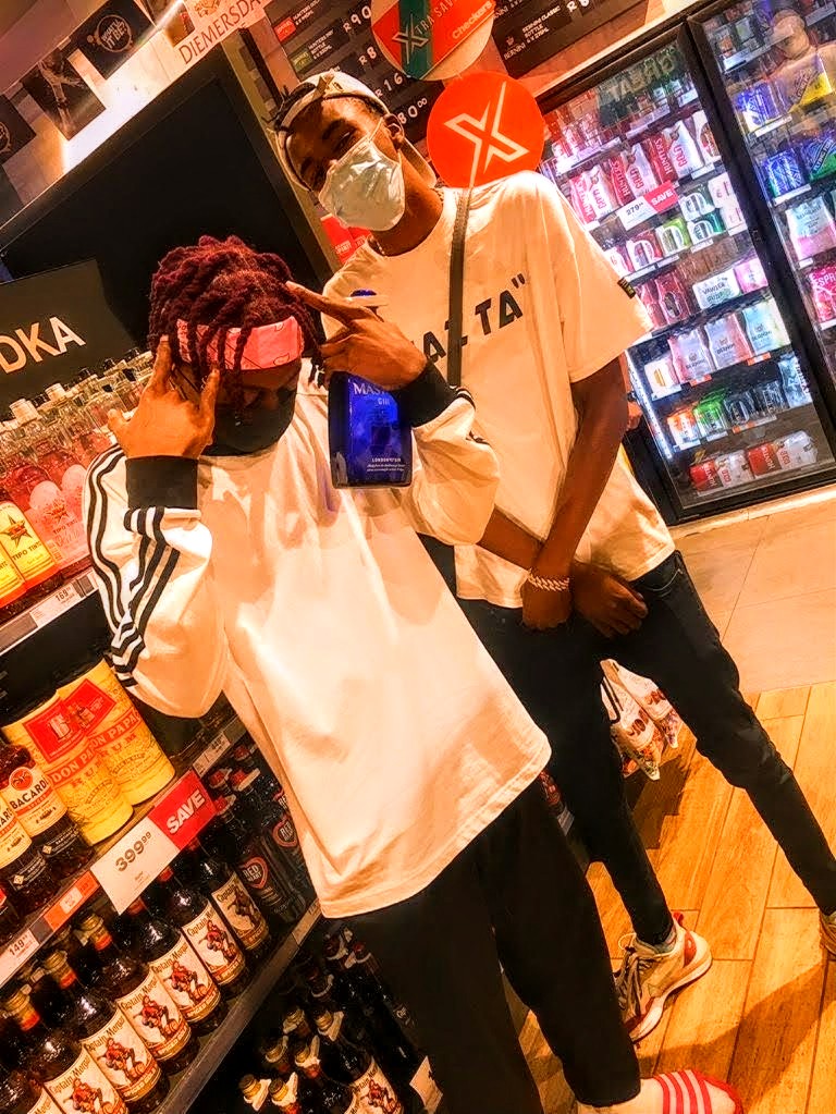 LTeeThePlug21's tweet photo. New EP, who dis? TabaTsela is out now! 

https://t.co/UAxJrSHbkP

#hiphop #โตโน่ #โตโน่ภาคิน #BUSbecauseofyouishine #NewMusic #TabaTsela #IPL2025 https://t.co/SBUFqmT6Qy