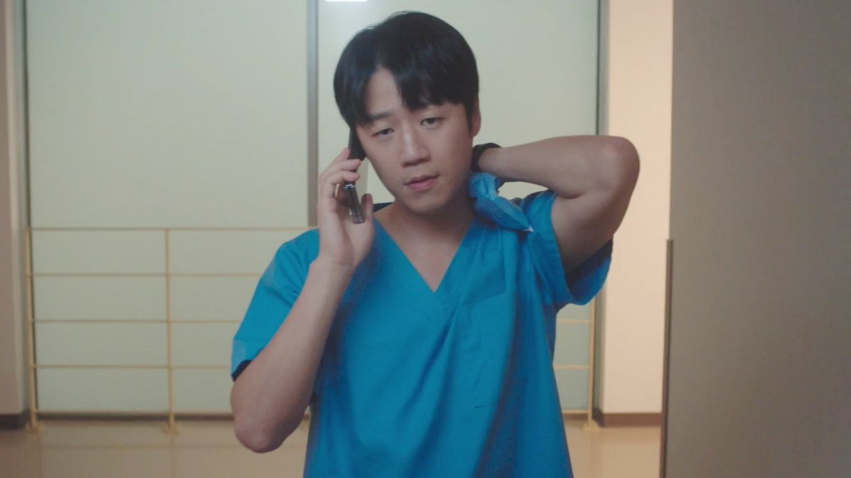 ‘a level headed, wise minded, competent at his job, always be fair &amp; friendly to anyone’ I think that's what makes Dowon's character look so attractive,that's his charm. I need ppl to stop being fixated on: to look attractive someone has to be very good looking
#ResidentPlaybook
