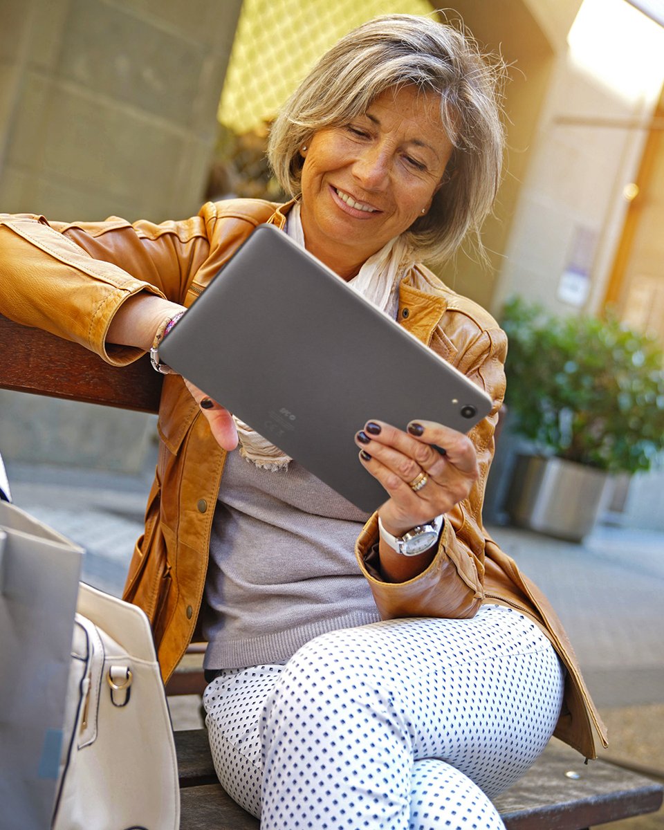 La tecnología al alcance de todos 🙌 La SPC GRAVITY 3 4G SENIOR EDITION está pensada para quienes quieren tecnología sin complicaciones. 

Navegación sencilla, pantalla grande y conectividad 4G para que los mayores disfruten de videollamadas, noticias y entretenimiento 😜