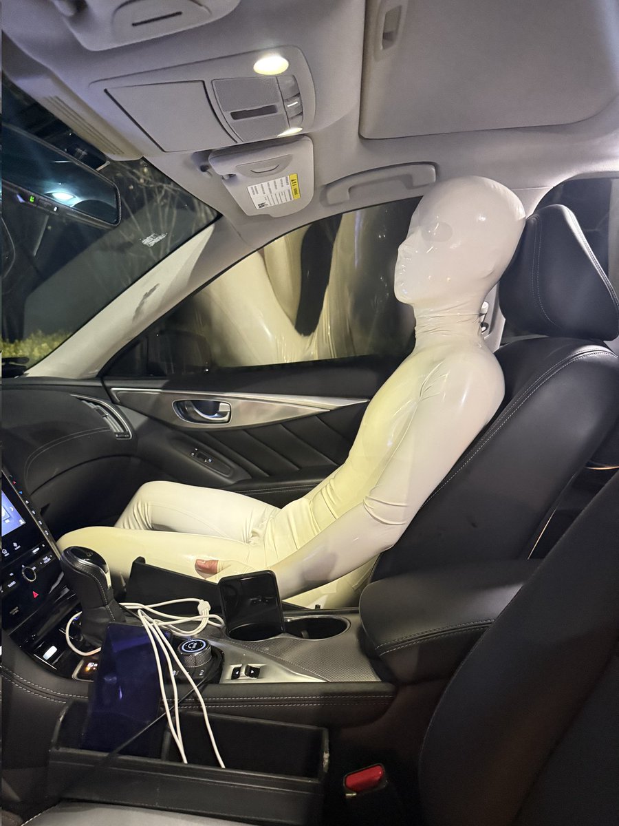 请系好安全带
📷：<a href="/CarpLee4/">鲤鱼</a>