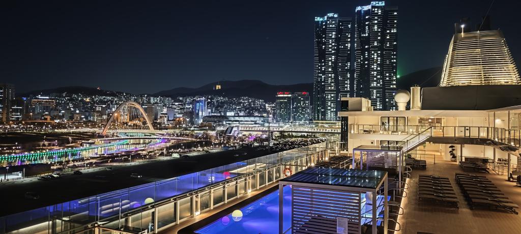 mike__hutton's tweet image. Tonight in Busan, South Korea on the Silver Nova. Thanks @Silversea for more amazing memories.