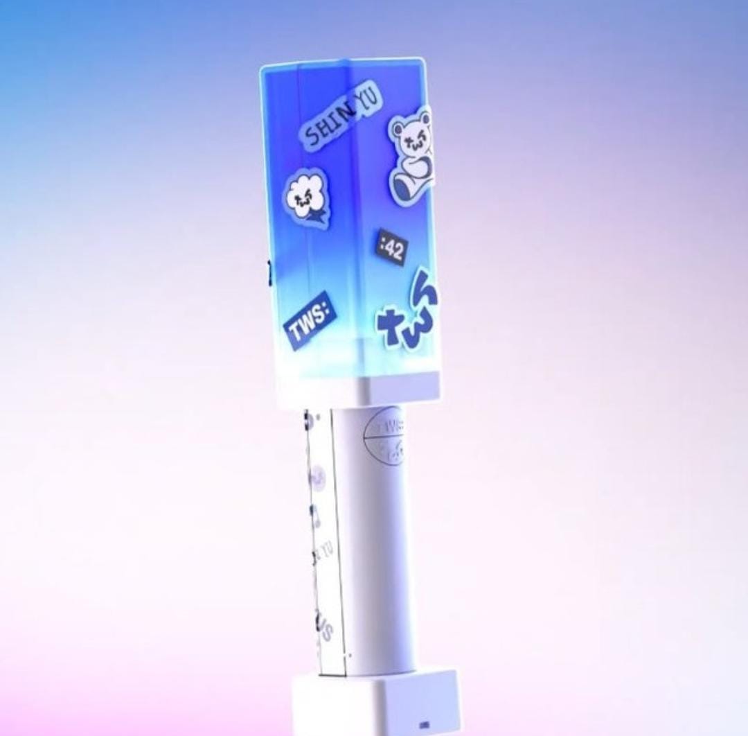 amoova_'s tweet photo. 42s~!! mau tanya doong, kalau lightstick TWS apa cuma bisa pakai baterai AAA alkaline?? kalau baterai AAA yang merek lain bisa ga yaa?? https://t.co/XLYbwdOhfH