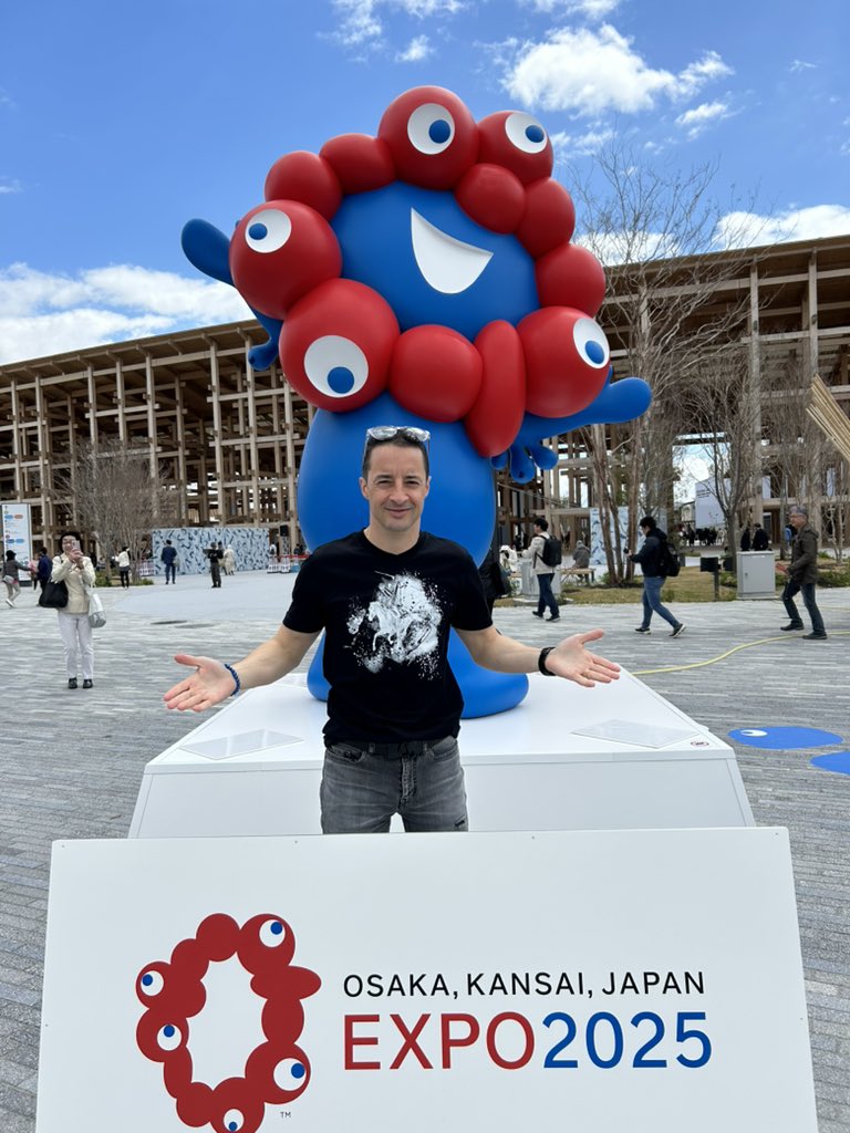 Lemaire Christophe (@christo68914587) on Twitter photo 2週末の海外騎乗を終え、日本に帰国し安心しています。
そして大阪関西エキスポでCL by C.ルメールから初披露のハーツクライへ捧げるTシャツを着るのを嬉しく思います。
2001年4月15日に生まれたこの素晴らしい馬は常に心に残っています!<a href="/cl_by_clemaire/">cl_by_c.lemaire</a> 2週末の海外騎乗を終え、日本に帰国し安心しています。
そして大阪関西エキスポでCL by C.ルメールから初披露のハーツクライへ捧げるTシャツを着るのを嬉しく思います。
2001年4月15日に生まれたこの素晴らしい馬は常に心に残っています!<a href="/cl_by_clemaire/">cl_by_c.lemaire</a>