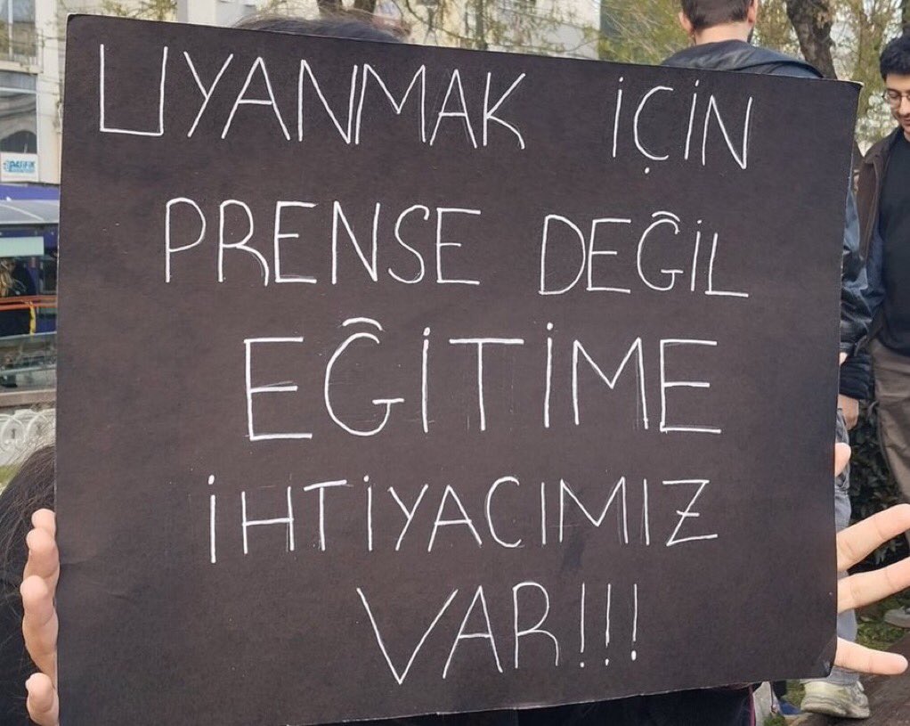 EĞİTİM İÇİN 68 BİN ATAMA💚

 #CumhurbaşkanımMEB68BinAtama