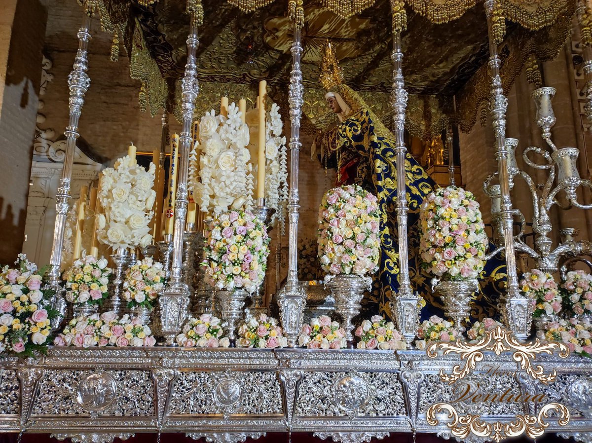Este es nuestro exorno floral para los pasos de la Hdad. de San Esteban, para este Martes Santo.

#floresventura 
☎️ 651 91 29 60