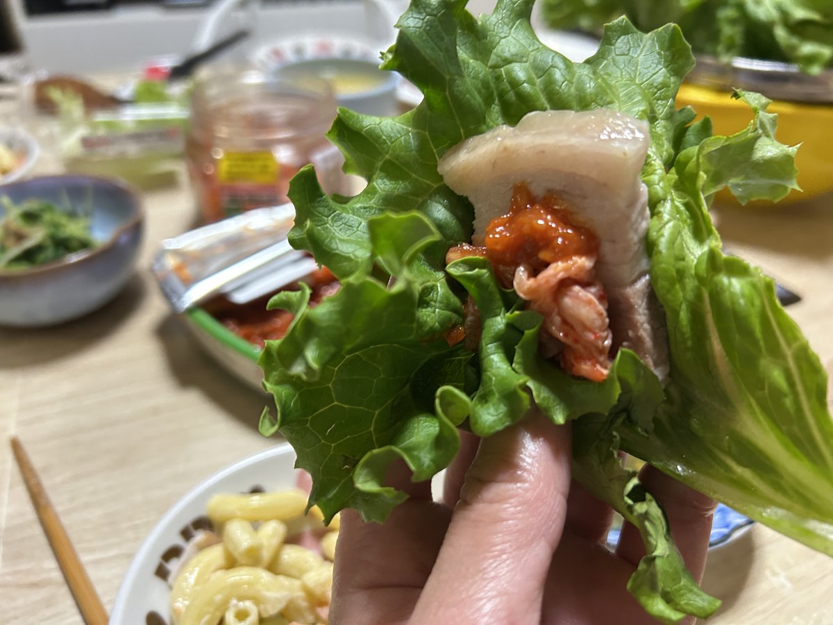 先月行ったとこやけど
もうまた韓国🇰🇷行きたいなぁって事で
今日の晩ご飯は
久しぶりにポッサム🐷