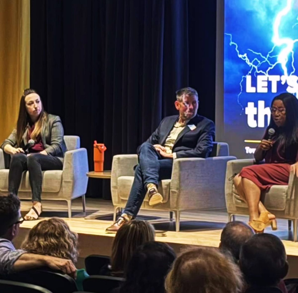 MissAshes92's tweet photo. Grateful to speak at @TowsonU last eve on WX and how we apply it in the public space to keep people safe. But also an opportunity to edu on Emergency Management, why we exist in government, and that DISASTERS START LOCAL!
#MakeLocalEMVisible #MoreThanFEMA #KnowYourLocalEMOffice https://t.co/hrQuUndeMX