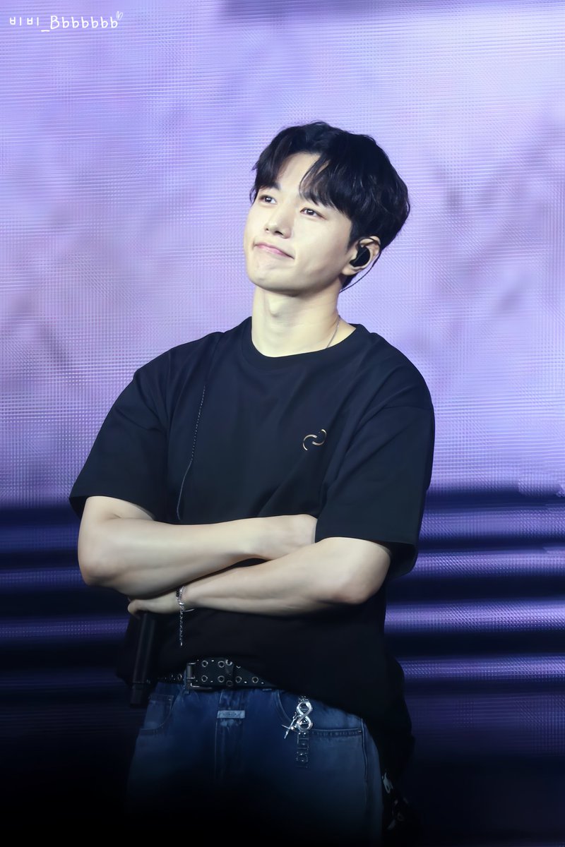 Bb_inbt's tweet photo. 20250412 LIMITED EDITION ENCORE Day1

묭묭이☺️

#인피니트 #infinite #엘 #김명수 #L #金明洙 #KIMMYUNGSOO https://t.co/QRrfnY9IIV