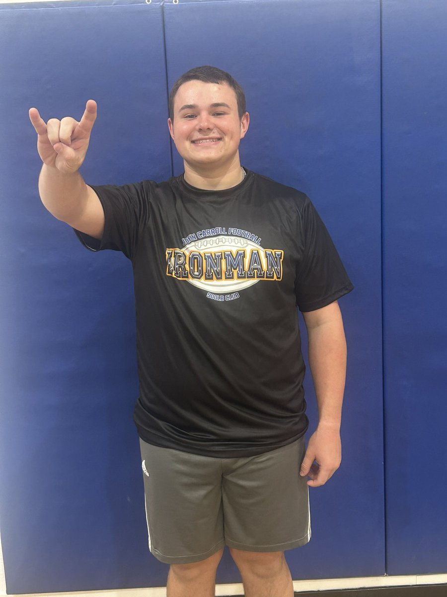 S/O to <a href="/JCGoldenRams/">John Carroll</a> OL <a href="/CameronBowen58/">Cameron Bowen</a> for EARNING his way into the 900lb+ Club. Hard work is paying off!!! Keep working!!! #ONE #JCNation #HookEmRams 🤘🏼🤘🏼🤘🏼