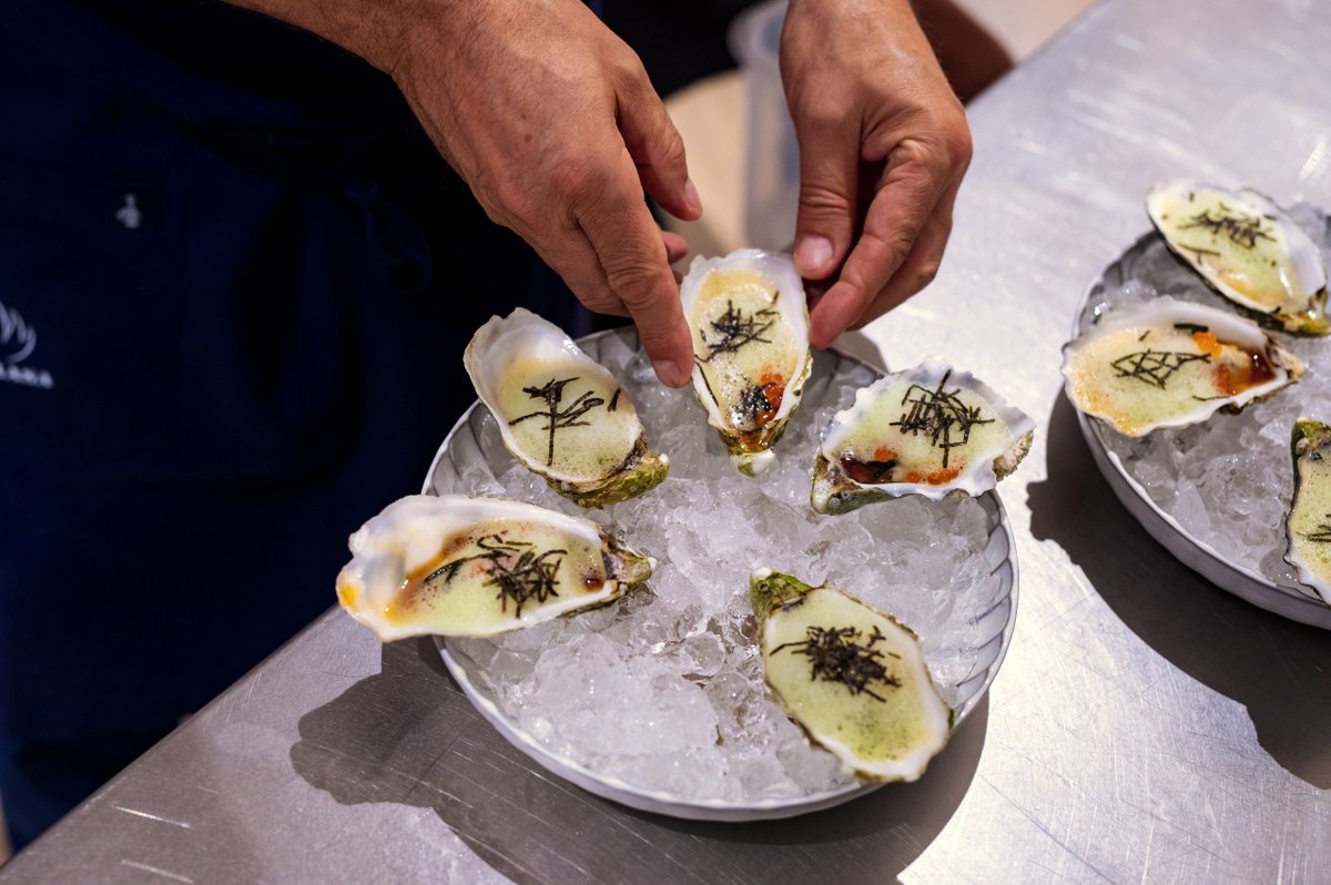 🍽️✨ Vuelve MARAO by Paco Pérez
El próximo 𝗷𝘂𝗲𝘃𝗲𝘀 𝟭𝟳 𝗱𝗲 𝗮𝗯𝗿𝗶𝗹 abre sus puertas MARAO by Paco Pérez, nuestro restaurante de autor ubicado en el rooftop de 𝗦𝗲𝗻𝗮𝘁𝗼𝗿 𝗚𝗮𝗻𝗱𝗶𝗮. ¿Te lo vas a perder?
news.senatorhr.com/vuelve-marao-r…
#SenatorHotels #Gandia #ChefPacoPérez