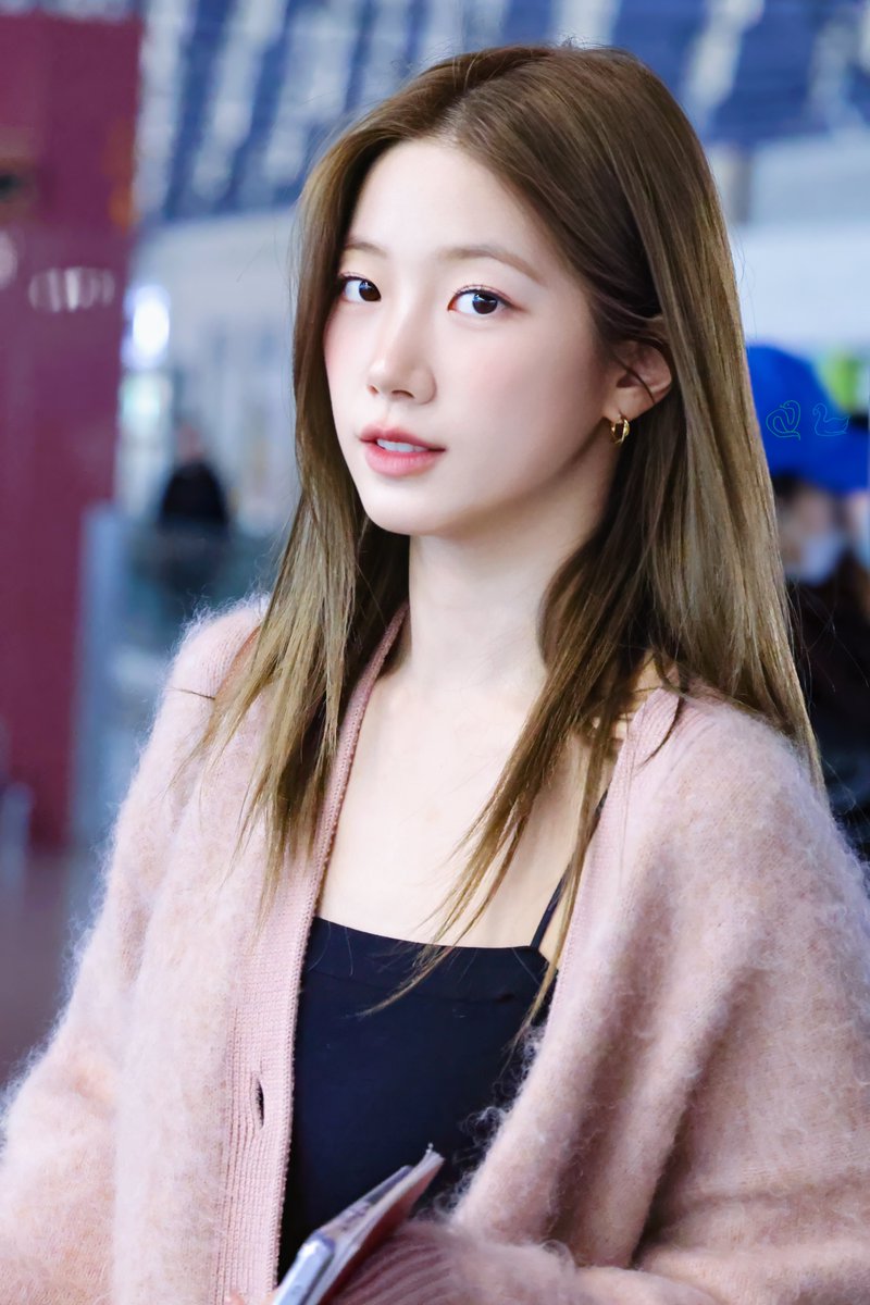 SHINEZ_shinez's tweet photo. 250412 HD

#LE_SSERAFIM #르세라핌 #ルセラフィム
#카즈하 #カズハ #KAZUHA https://t.co/0bsXMlR1tz