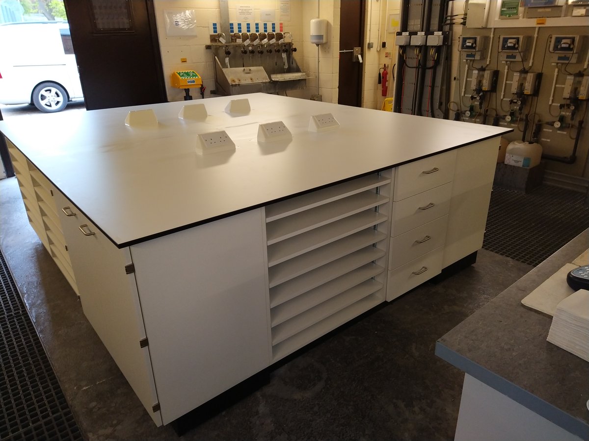 new_lab's tweet photo. A custom laboratory refit designed and manufactured in-house and installed by our team for our client Thames Water - including fixed cupboards and drawers with a Trespa worktop.
#LabTable
#MadeInBritain
#MadeInYorkshire
#EnablingScience
#Trespa
#LabFurniture https://t.co/t3Ha8xJjd4