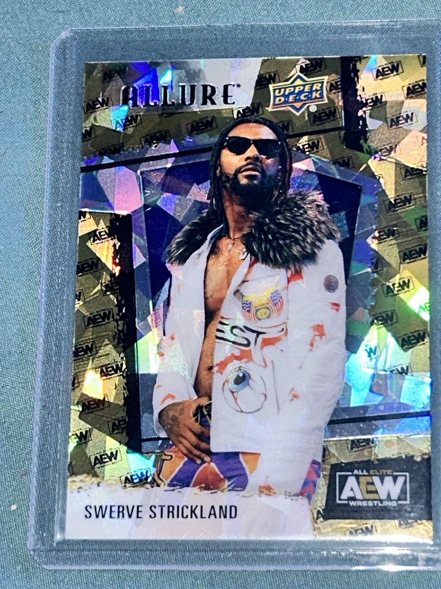 GIVEAWAY Time : We're giving away 4 AEW trading Cards to 2 winners 🖤 each winner will get 2 cards🙂 to Enter you must be following us &amp; <a href="/swerveconfident/">The Realest Swerve Strickland</a> &amp; RT this tweet the giveaway ends after #AEWDynamite tomorrow night  

#Swerve #SwerveStrickland #SwervesHouse #AEW
