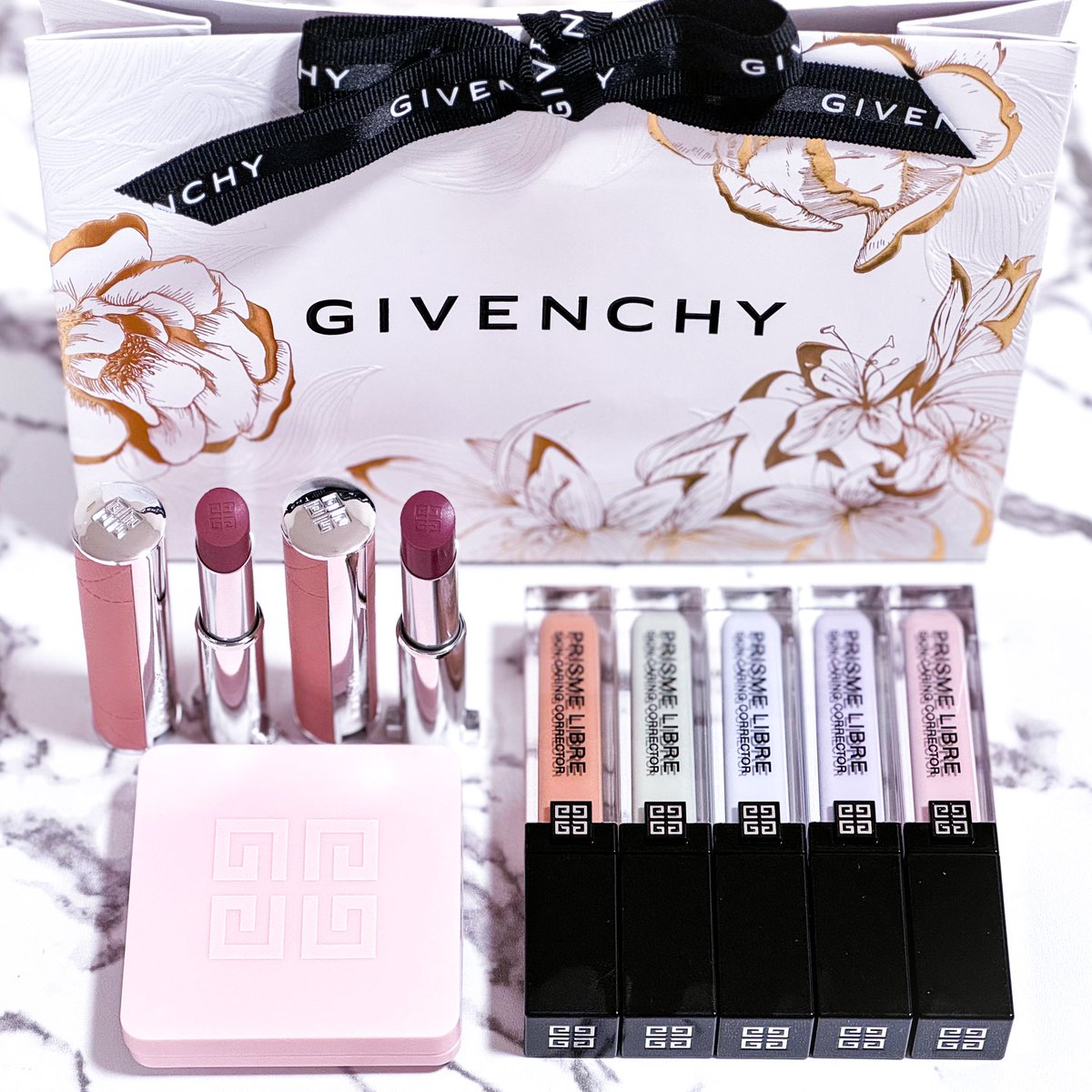 GIVENCHYさまから豪華なギフトが届いた✉️🩵 スキンケアリング