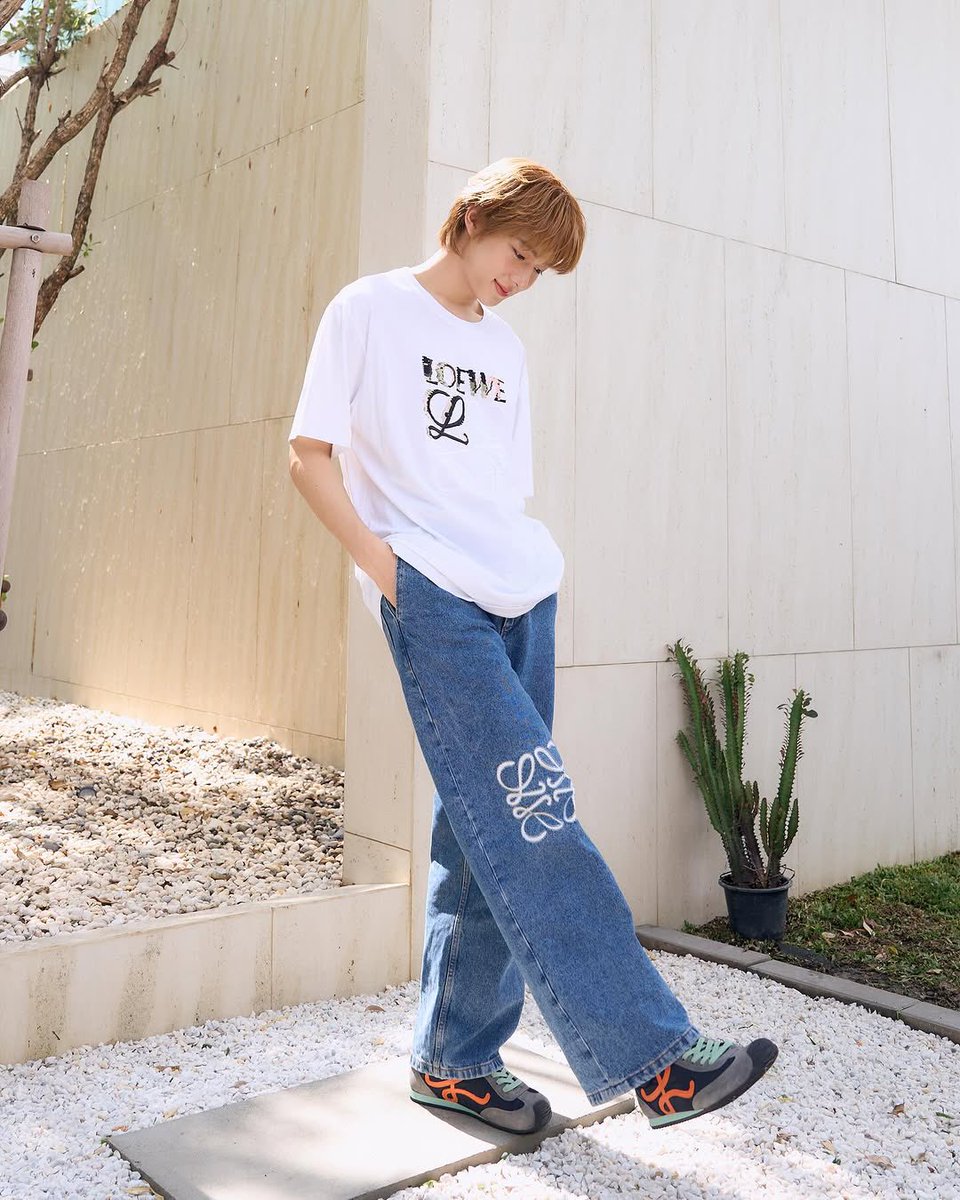 mommynunewz's tweet photo. IG : new_cwr
🤍🤍🤍
#LOEWE #BalletRunner
˚𖤐 @CwrNew 𖤐˚
#NuNew #NanaNu https://t.co/MkS3v885Cs