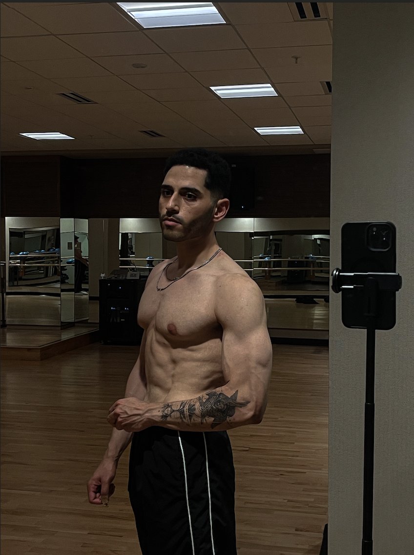 fromfady's tweet photo. I spent YEARS stuck at 270+ pounds...

Despite HOURS in the gym.

Here are the 9 hidden reasons you're not seeing results (from someone who's lost 100lbs): https://t.co/0ykLoBtlmT