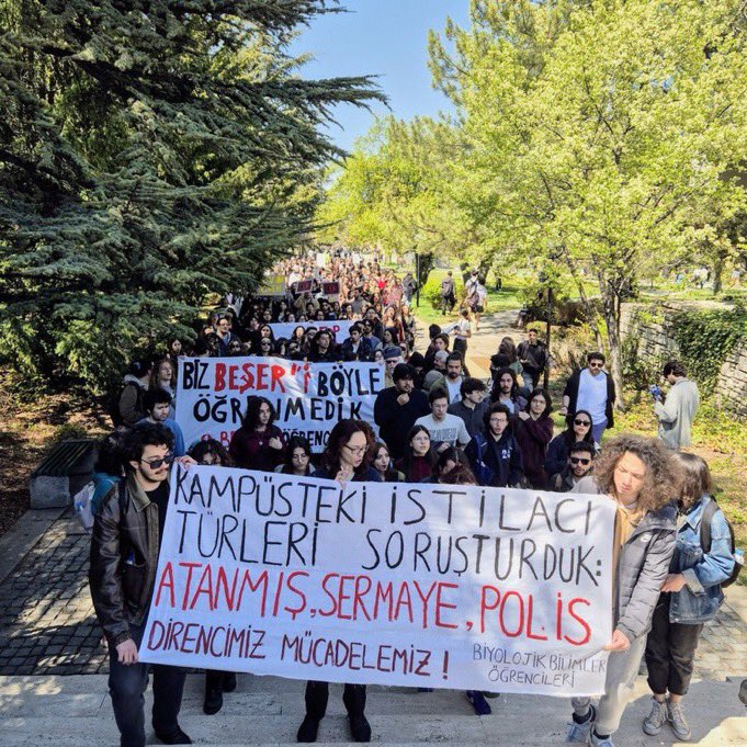 DGDernekleri7's tweet image. 📍 ODTÜ özgürlüğü ve geleceği için yine ayakta! 
✊ Kayyum rektörlere karşı yaşasın öğrenci dayanışması!