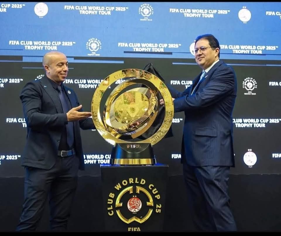 جمهور الخيش سيروا شوف تصاور ديال كاس العالم للانديه راه ها دشي عمروا غادي يجي عندكم الرباط 😂🤣🤣 اه نسيت انتوما عصبة الأبطال مغاديش تشوفوه