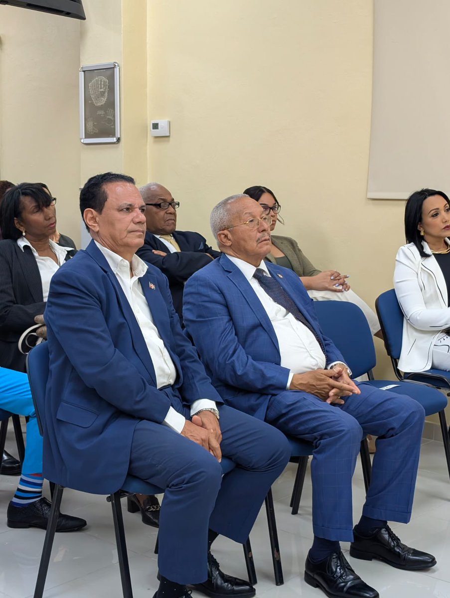 drmoralespaulin's tweet image. Celebramos el lanzamiento de la 5ta edición de ONAPI Informa, dedicada a la Red Latinoamericana de PI y Género.

Desde el Viceministerio de Fomento a las MIPYMES de @micmrd, apoyamos una #PropiedadIntelectual más inclusiva y con igualdad de oportunidades.

#ONAPIInforma #MIPYMES