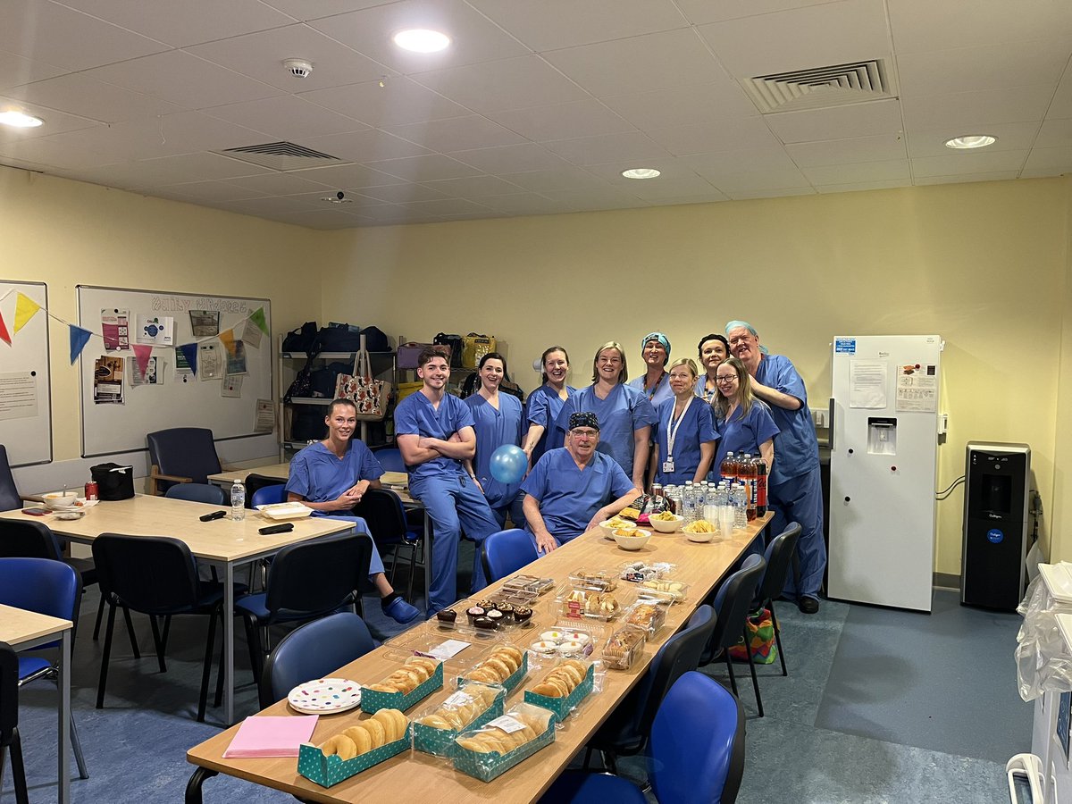 Celebrating success in UHH Theatres today! A huge thank you to the team for all their hard work and dedication to delivering safe, effective and efficient patient care 😷📈 <a href="/wearehairmyres/">University Hospital Hairmyres</a> <a href="/NHSLanarkshire/">NHS Lanarkshire</a>