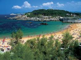 Feliz día de Cantabria, en especial a todos los cántabros que siguen llevando las montañas, el mar y la tradición de su tierra aquí, en Argentina. 

"Hijos de mi Cantabria
nobles de mi querer,
hermanos montañeses
por siempre hemos de ser."