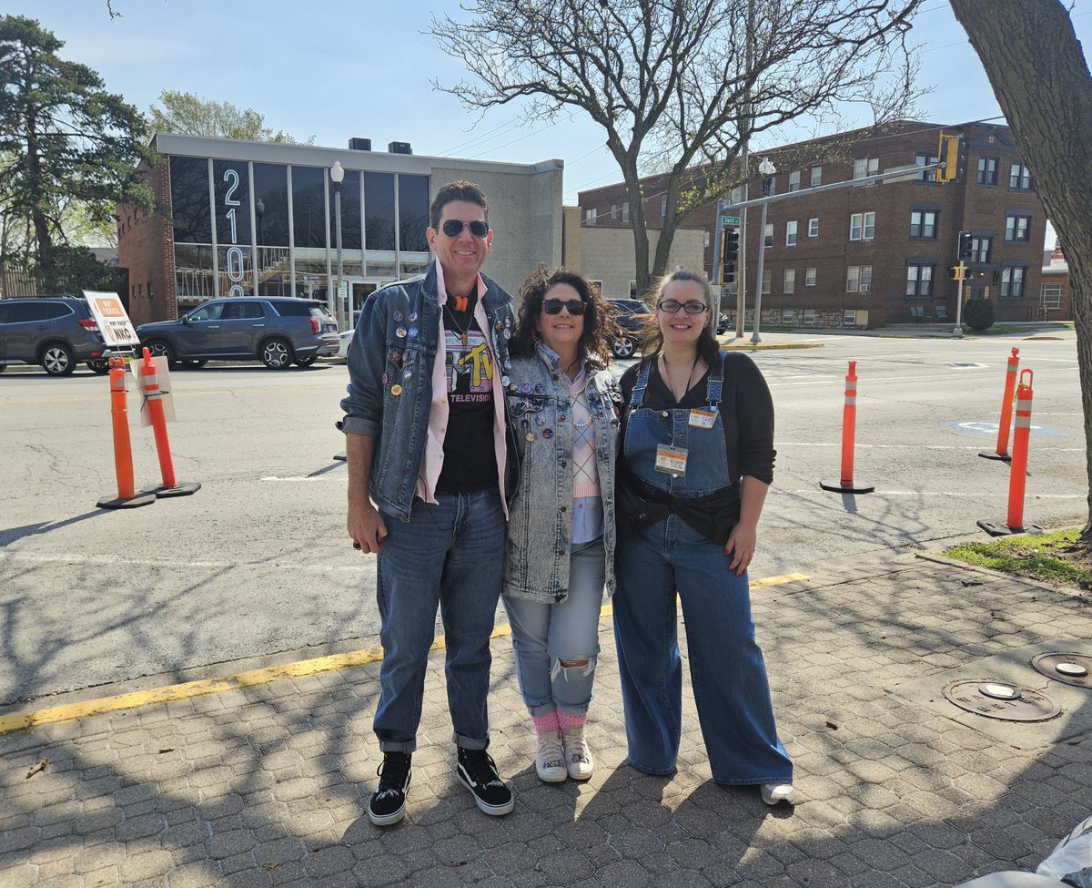 Sam here! Here's my photo dump from the day. I always want more photos but it gets so busy during the day. Some photos have already been posted.

More on Facebook: facebook.com/pintpathnkc/po…