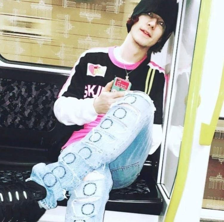 ִֶָ (@dailybladee) on Twitter photo 